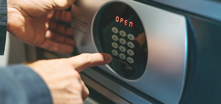 Cash Safe Openers in Lomita, California