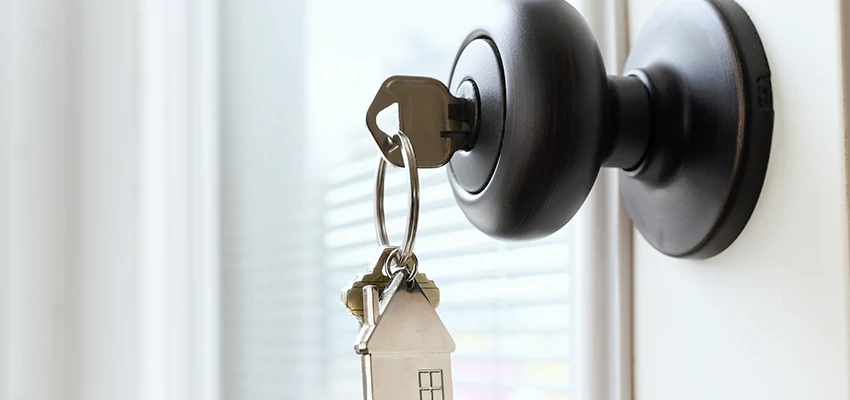 Bifold Door Knob Replacement in Lomita, California